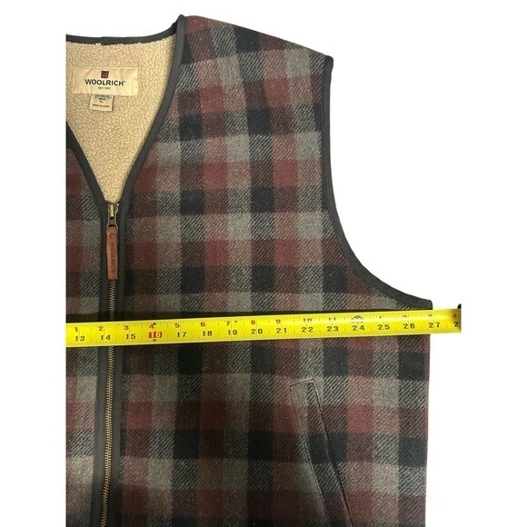 Woolrich Buffalo Plaid Wool Vest Mens XL Full Zip Hunting Outdoors Utility - Picture 2 of 9